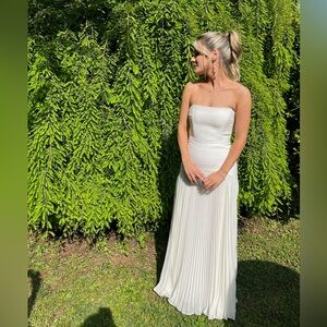 Alexis Sunniva White